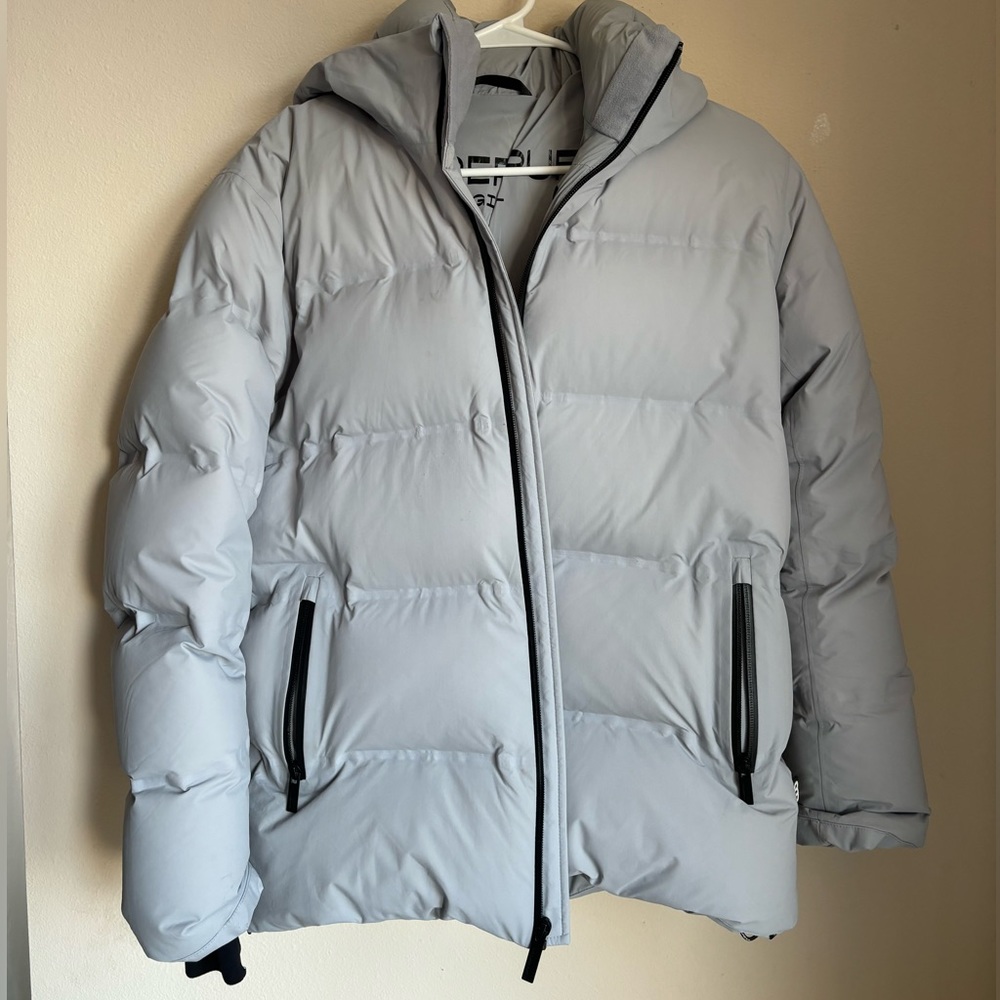Aritzia Superpuff 02 in marble grey - waterproof